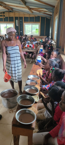 Vie à la Cantine Bois de Lance