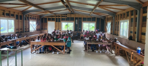 Vie à la Cantine Bois de Lance